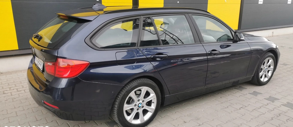 BMW Seria 3 cena 49999 przebieg: 168000, rok produkcji 2015 z Kraków małe 301